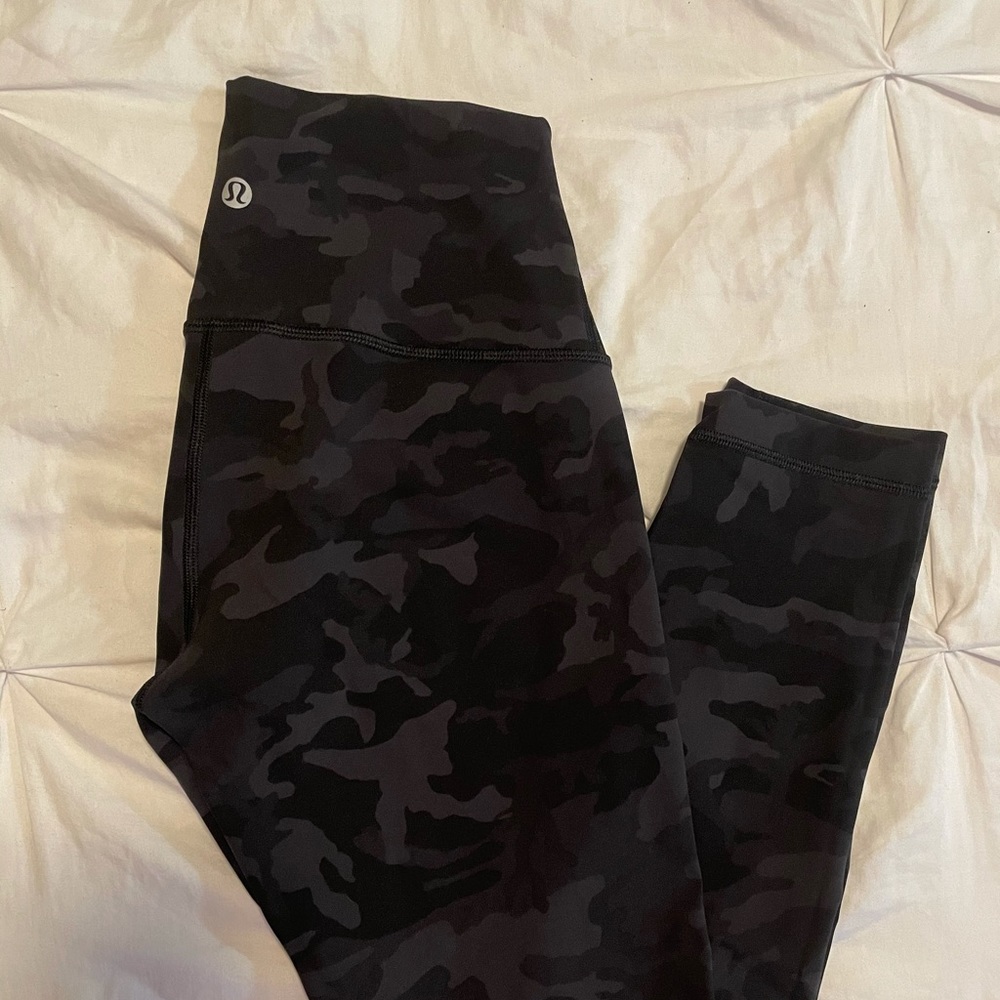 Lulu camo leggings